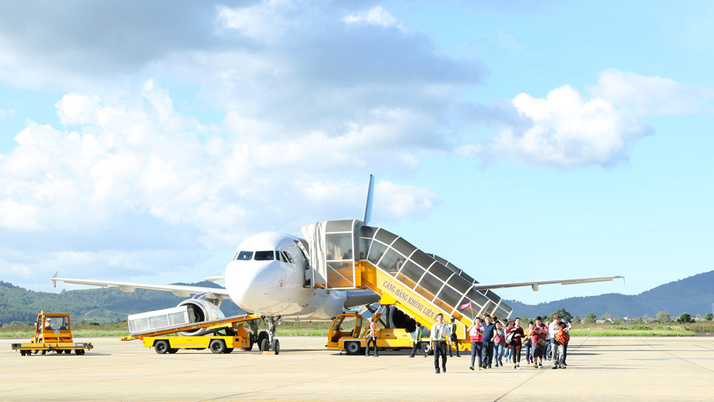 Bàn giải pháp mở rộng đường bay thu hút du khách đến Lâm Đồng