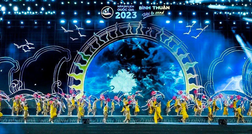 Lễ khai mạc Năm Du lịch quốc gia 2023 - “Bình Thuận - Hội tụ xanh”: Hoành tráng, đặc sắc, ấn tượng...